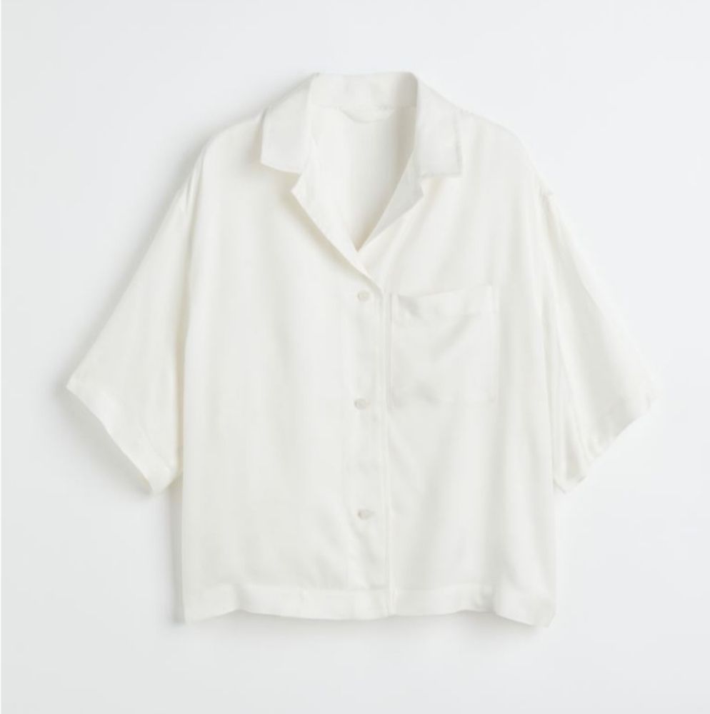🆕️ NWT H&M Oversized Resort Shirt in 'White' - Picture 6 of 8